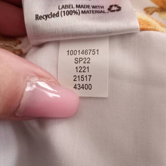 I.N.C. INTERNATIONAL CONCEPTS LINEN CREAM, BLUE, & YELLOW FLORAL SHORTS SZ.8 EUC - Picture 11 of 11